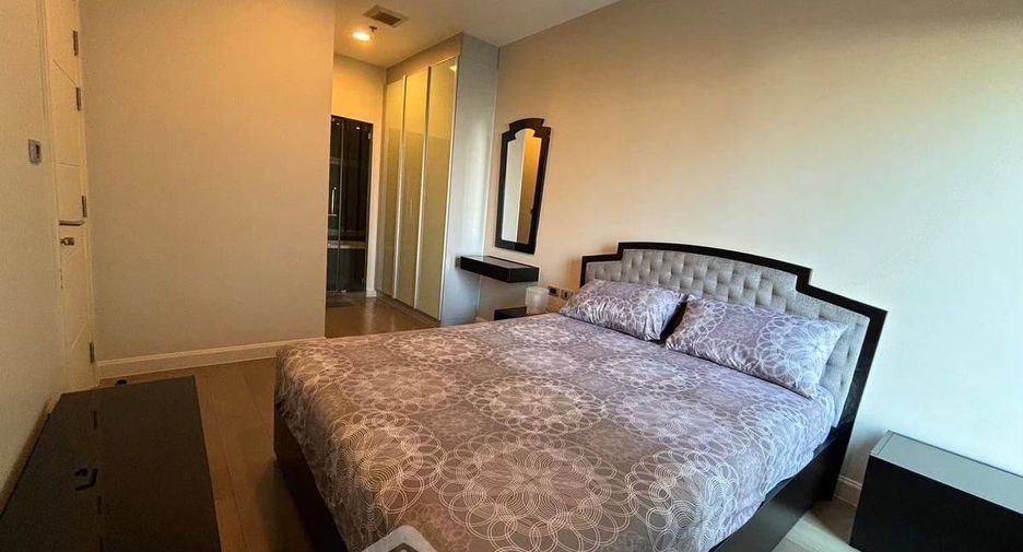 For sale 1 bed condo in Khlong Toei, Bangkok