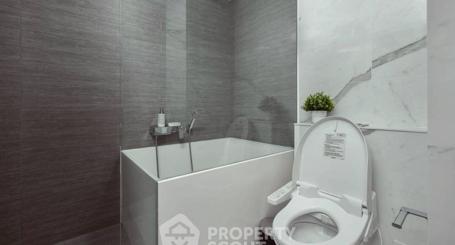 For sale 1 bed condo in Watthana, Bangkok