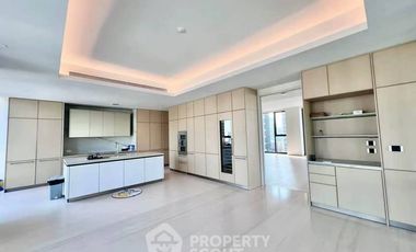 Condo en venta de 4 habitaciones en Khlong Toei, Bangkok
