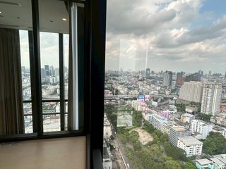 For sale 2 bedrooms condo in Ratchathewi, Bangkok