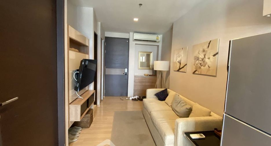 For sale 1 bed condo in Sathon, Bangkok