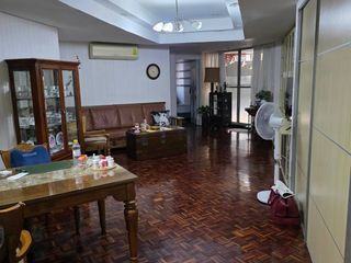 À vendre 4 chambres condo à Watthana, Bangkok