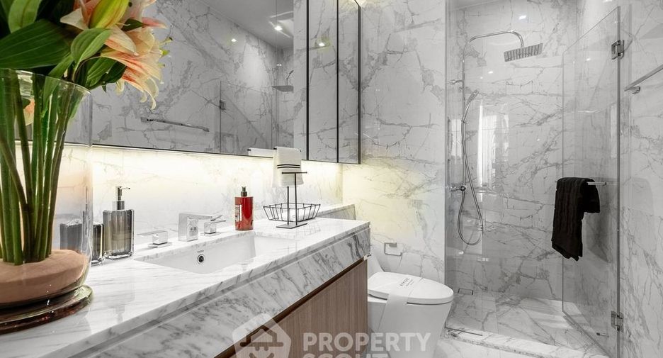 Condo en venta de 3 habitaciones en Khlong Toei, Bangkok