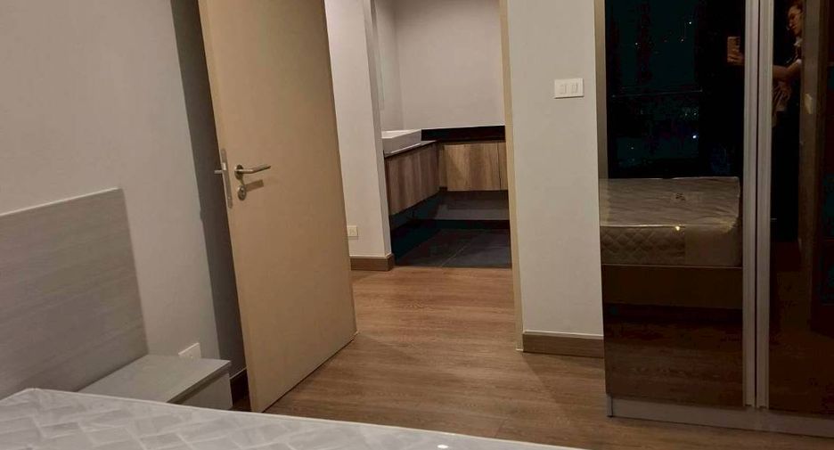 For sale 3 bedrooms condo in Phra Khanong, Bangkok