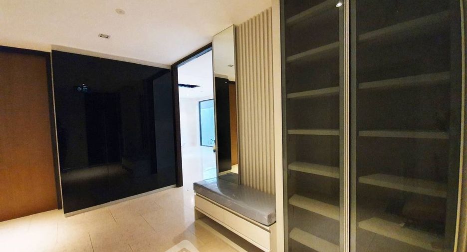 For rent and for sale 3 bedrooms condo in Yan Nawa, Bangkok