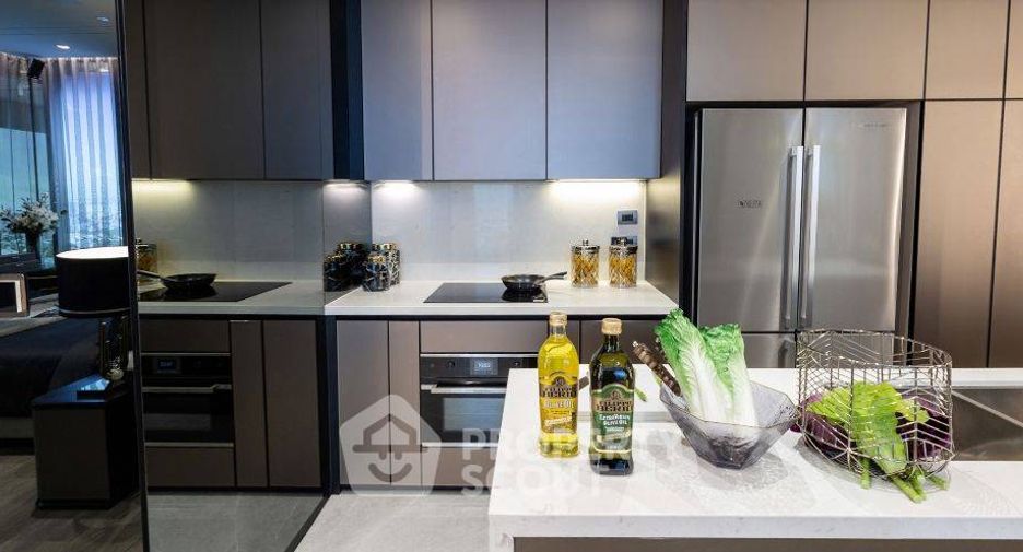 For sale 2 bedrooms condo in Khlong Toei, Bangkok