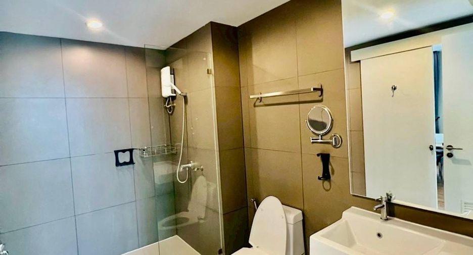 À vendre 2 chambres condo à Watthana, Bangkok