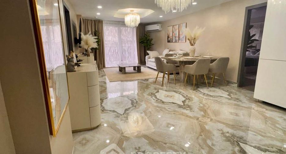 For sale 3 bedrooms condo in Pratumnak, Pattaya