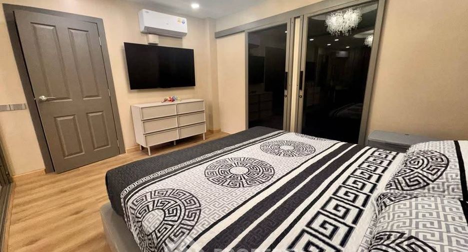 For sale 3 bedrooms condo in Pratumnak, Pattaya