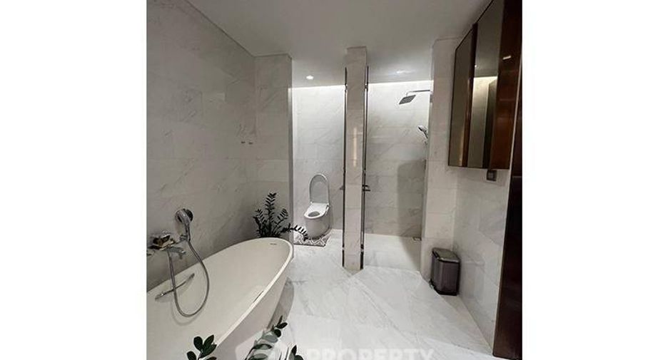 For sale 1 bed condo in Pathum Wan, Bangkok