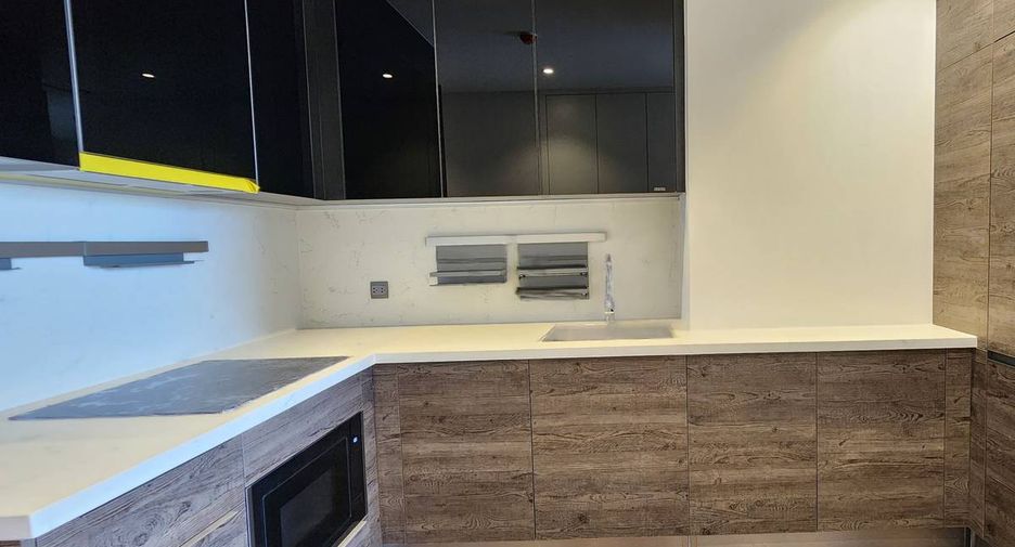 For sale 2 bedrooms condo in Pathum Wan, Bangkok