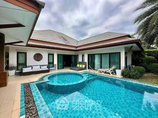 For sale 3 bedrooms villa in Bang Lamung, Chonburi