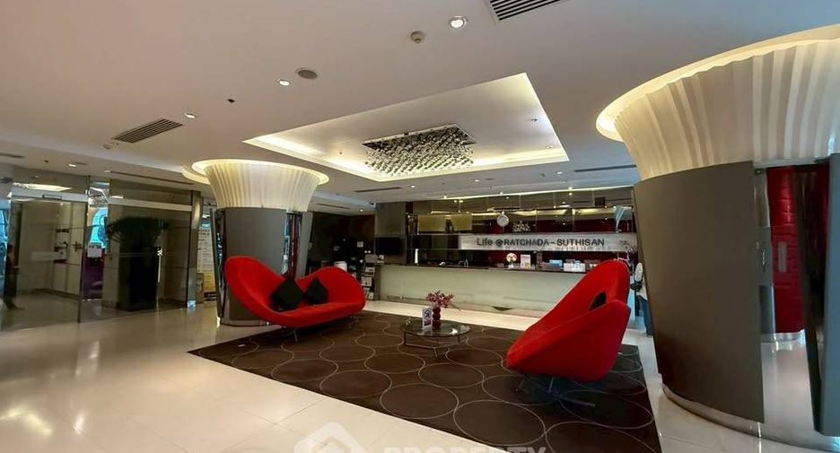 For sale 1 bed condo in Huai Khwang, Bangkok