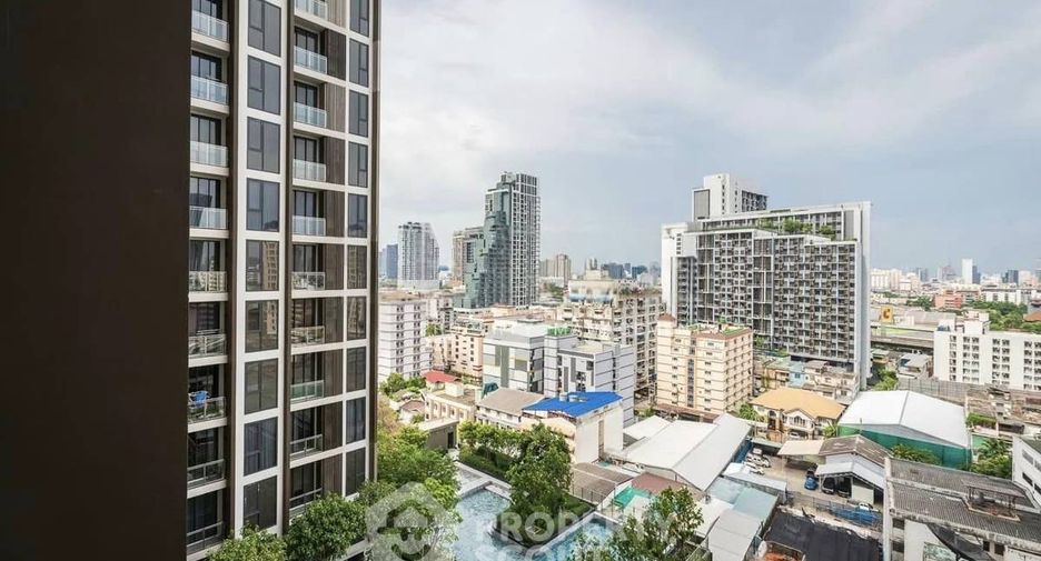 For sale 1 bed condo in Phaya Thai, Bangkok