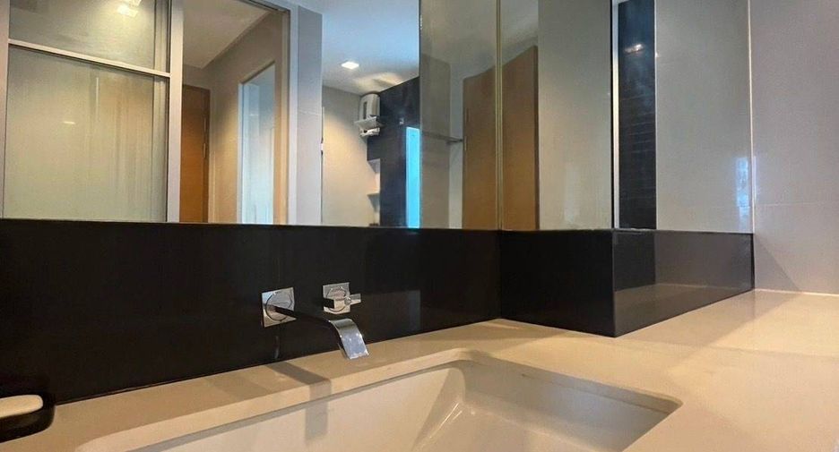 For sale 1 bed condo in Huai Khwang, Bangkok