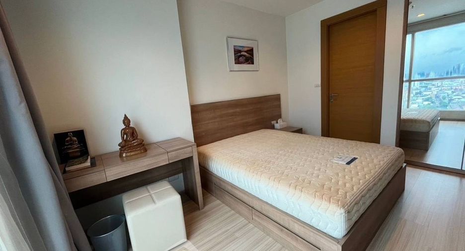 For sale 1 bed condo in Huai Khwang, Bangkok