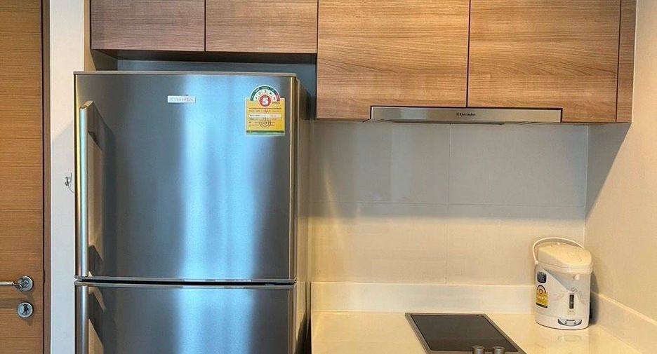 For sale 1 bed condo in Huai Khwang, Bangkok