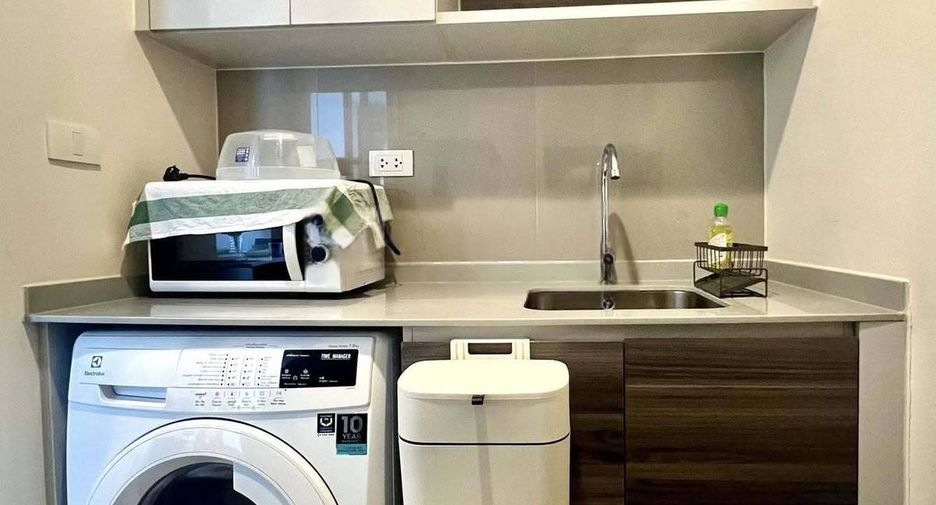 For sale 1 bed condo in Huai Khwang, Bangkok