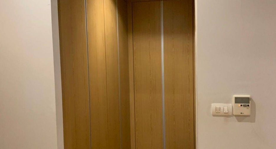 For sale 3 bedrooms condo in Khlong Toei, Bangkok