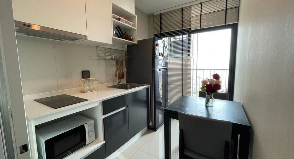For sale 1 bed condo in Watthana, Bangkok
