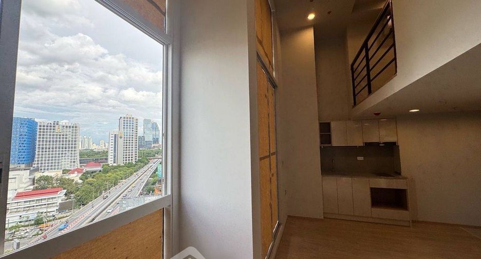 Продажа 2 спальни кондо в Банг Рак, Бангкок