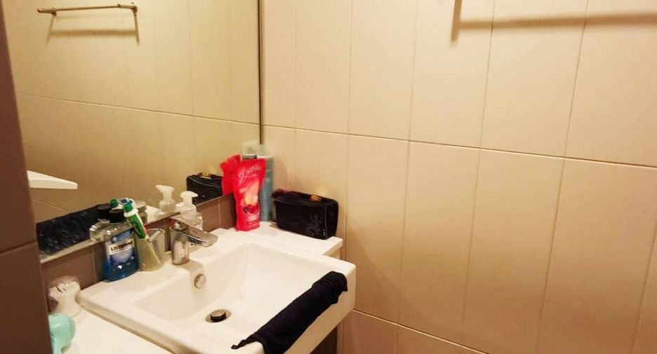 For sale 1 Beds condo in Huai Khwang, Bangkok