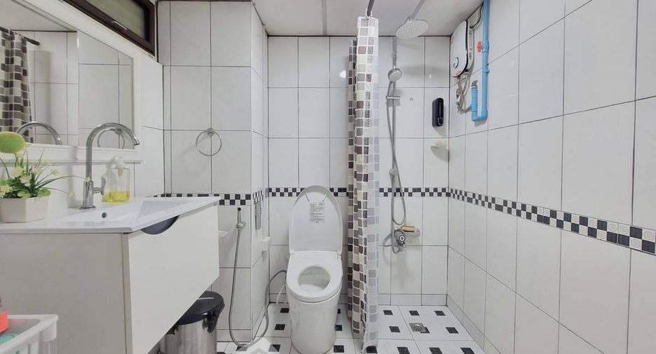 For sale 1 bed condo in Yan Nawa, Bangkok