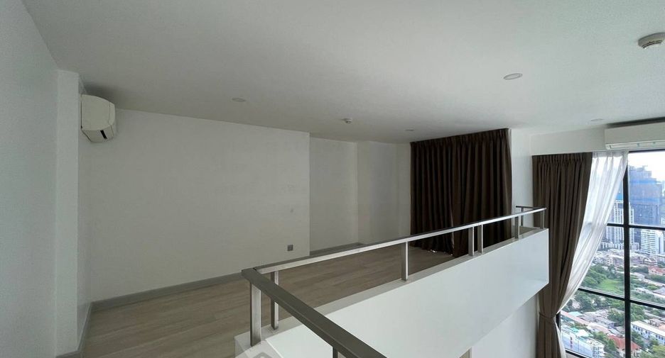 For sale 1 bed condo in Sathon, Bangkok