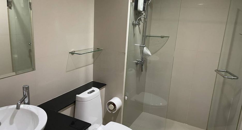 For sale 1 bed condo in Khlong Toei, Bangkok