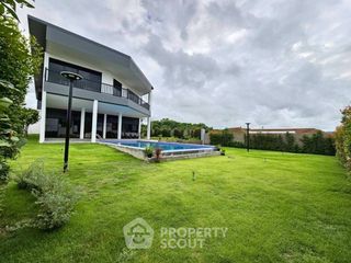 Villa zur Miete und zum Kauf mit 5 Zimmer in Bang Saray, Pattaya