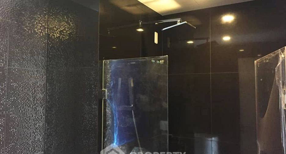 For sale 1 Beds condo in Khlong Toei, Bangkok