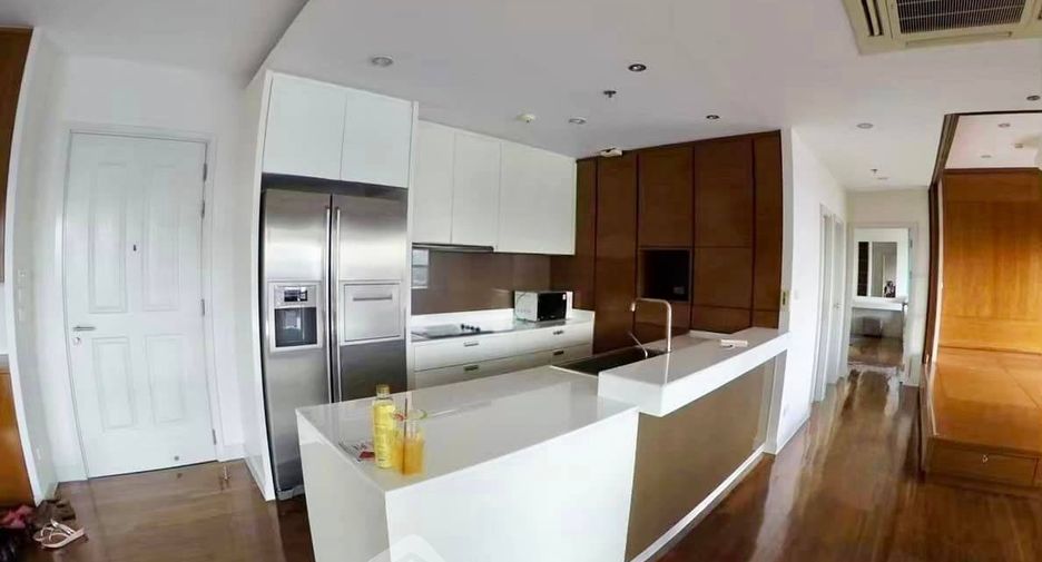 For sale 2 bedrooms condo in Khlong San, Bangkok