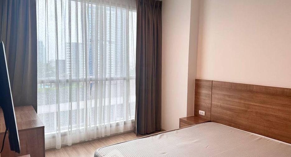 For sale 1 bed condo in Huai Khwang, Bangkok