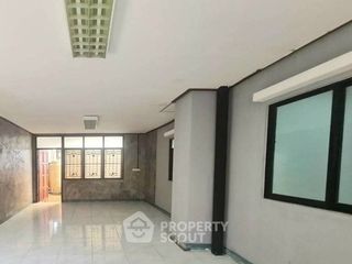 For sale 5 bedrooms house in Lat Krabang, Bangkok