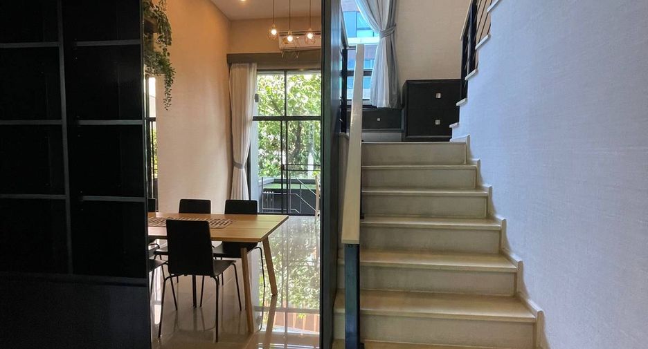 Reihenhaus zum Kauf mit 3 Zimmer in Yan Nawa, Bangkok
