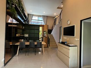 For sale 3 bedrooms townhouse in Yan Nawa, Bangkok