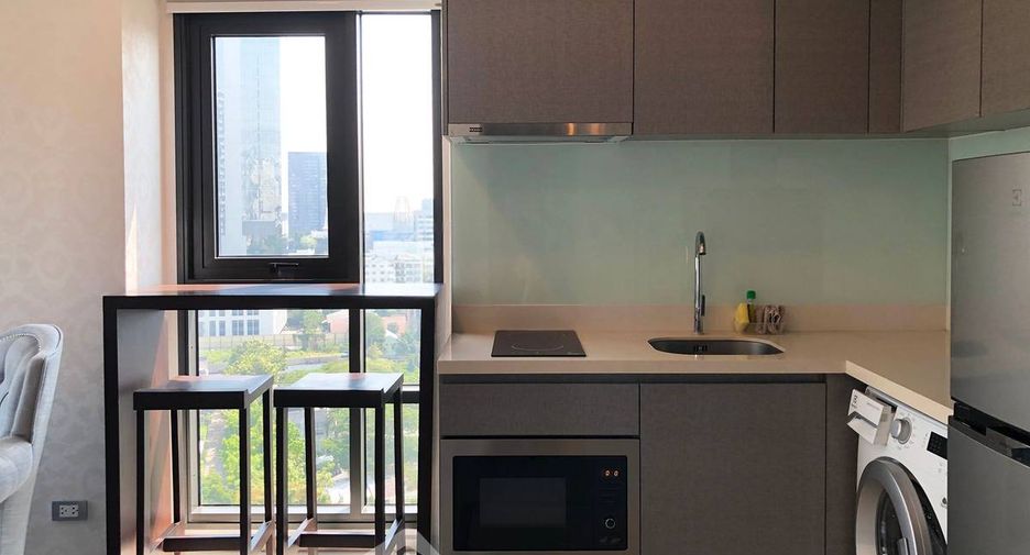 Wohnung zur Miete und zum Kauf mit 1 Zimmer in Khlong Toei, Bangkok