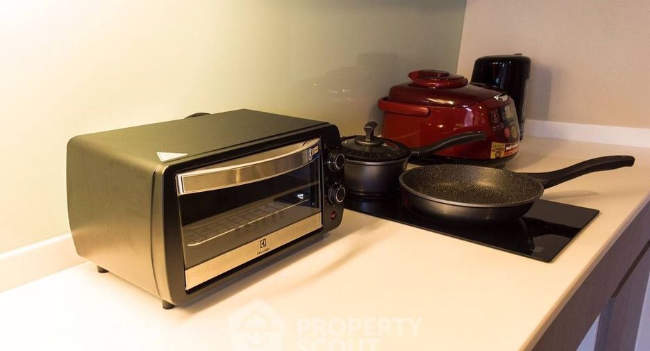 For sale 1 bed condo in Si Racha, Chonburi