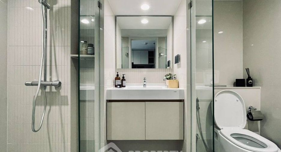 Condo en venta de 2 habitaciones en Bang Rak, Bangkok
