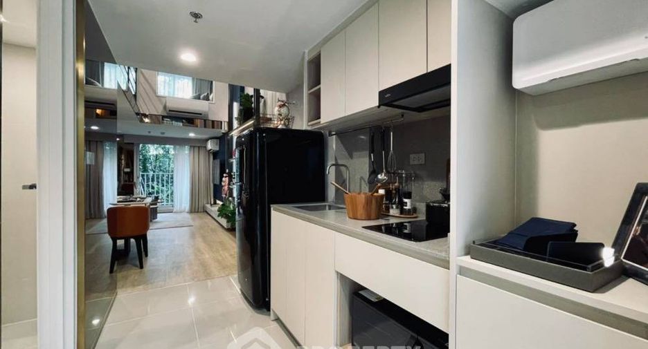 Condo en venta de 2 habitaciones en Bang Rak, Bangkok