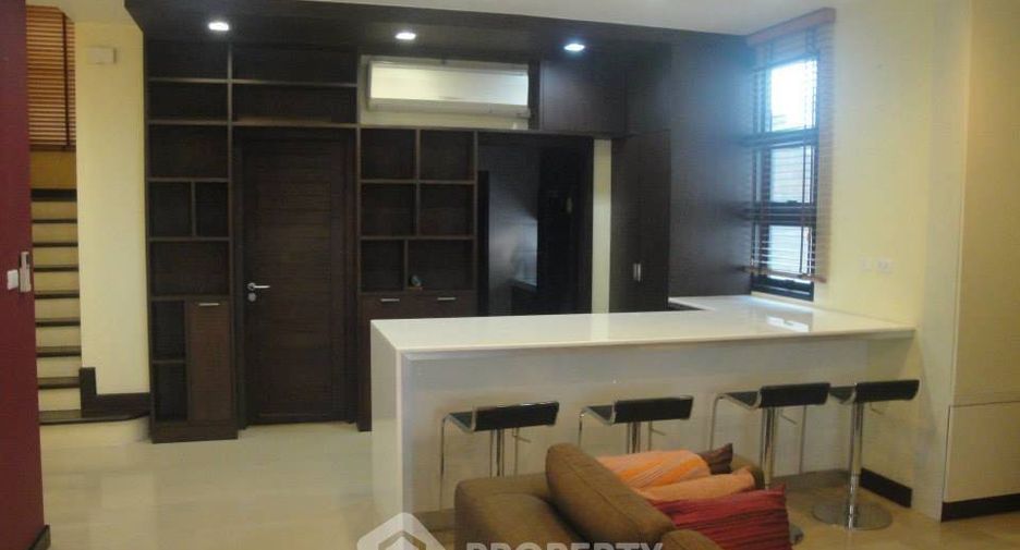 Haus zum Kauf mit 3 Zimmer in Phasi Charoen, Bangkok