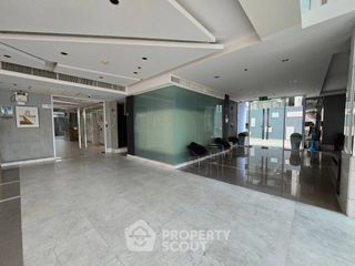 Продажа 3 спальни кондо в Ратчатхещи, Бангкок