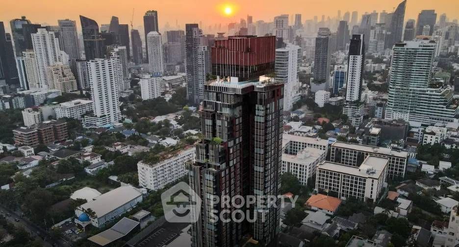 For sale 2 bedrooms condo in Watthana, Bangkok