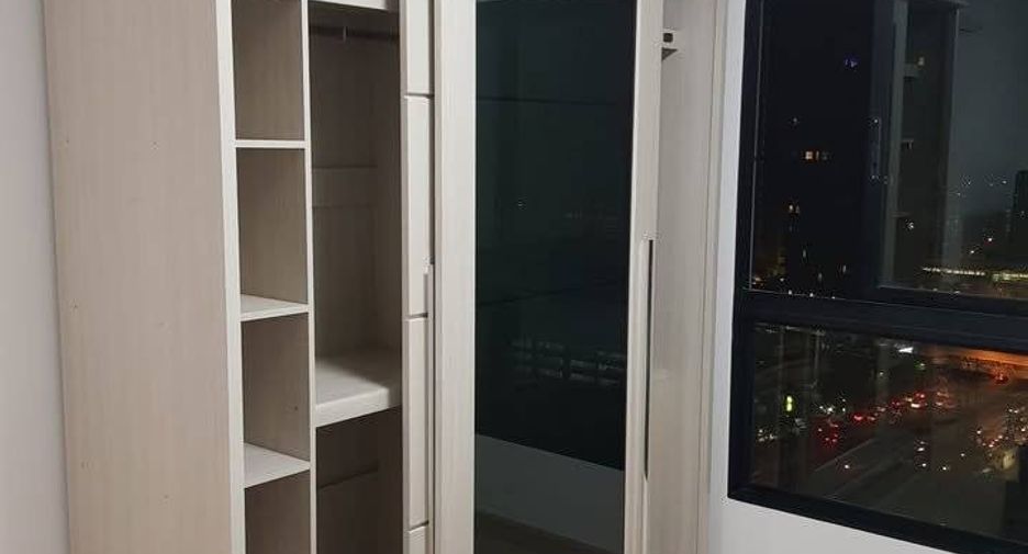 For sale 1 bed condo in Thon Buri, Bangkok