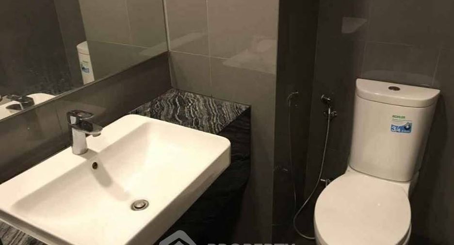 À vendre 1 chambre condo à Bang Rak, Bangkok