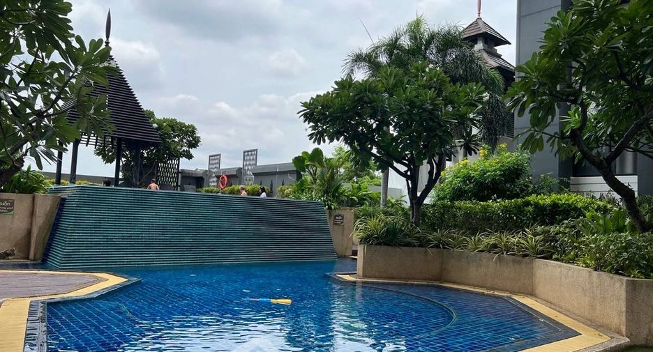 For sale 1 bed condo in Watthana, Bangkok