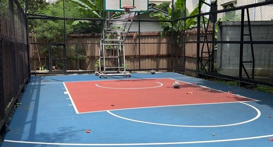 For sale 1 bed condo in Watthana, Bangkok