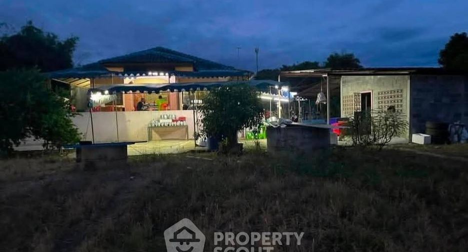 出售 3 卧室 独立屋 在 Phanat Nikhom, Chon Buri