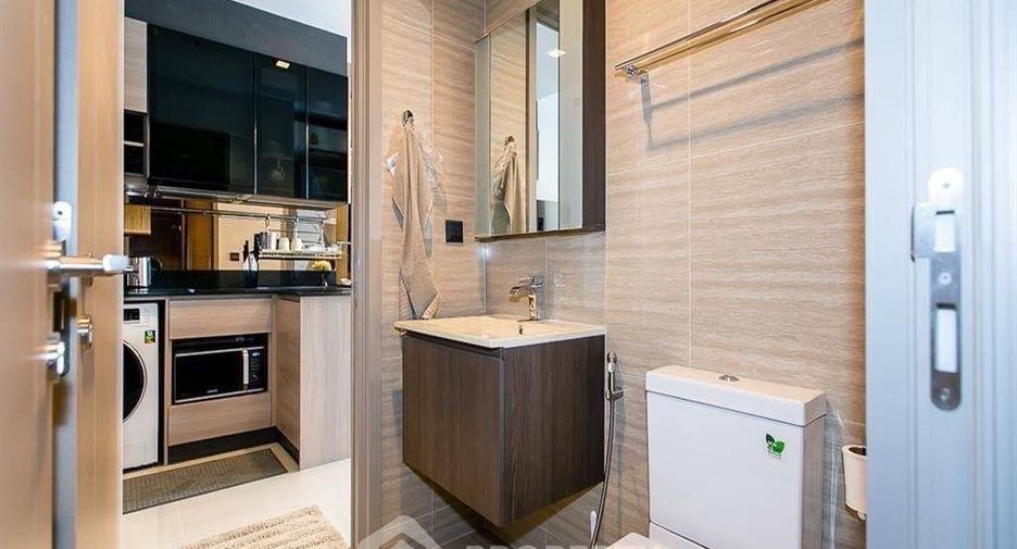 For sale 1 bed condo in Huai Khwang, Bangkok