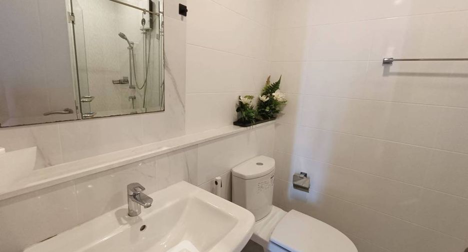 For rent and for sale 1 bed condo in Watthana, Bangkok